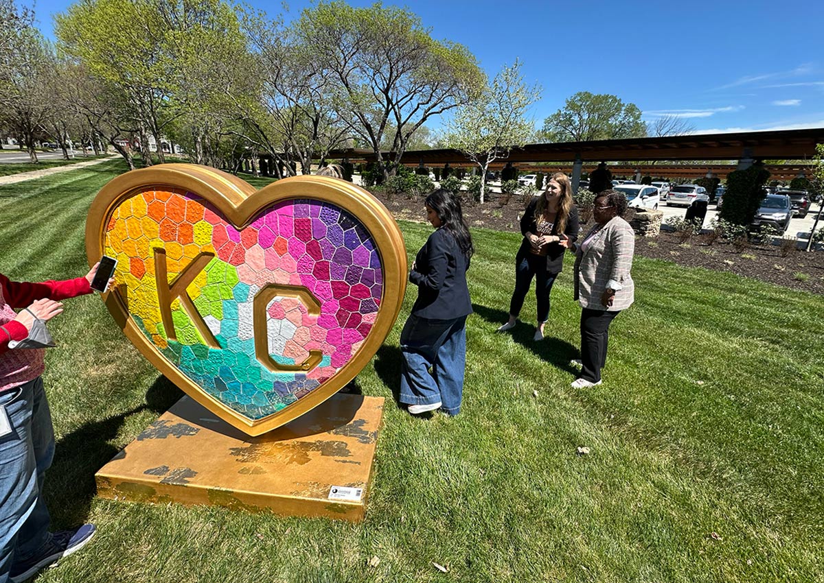 Laura Noll Crossley, artist for Parade of Hearts in Kansas City, speaks with Kauffman Foundation President and CEO Dr. DeAngela Burns-Wallace about the heart.